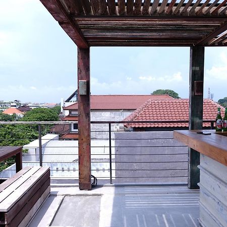 M Boutique Hostel Legian Kuta  Exterior photo