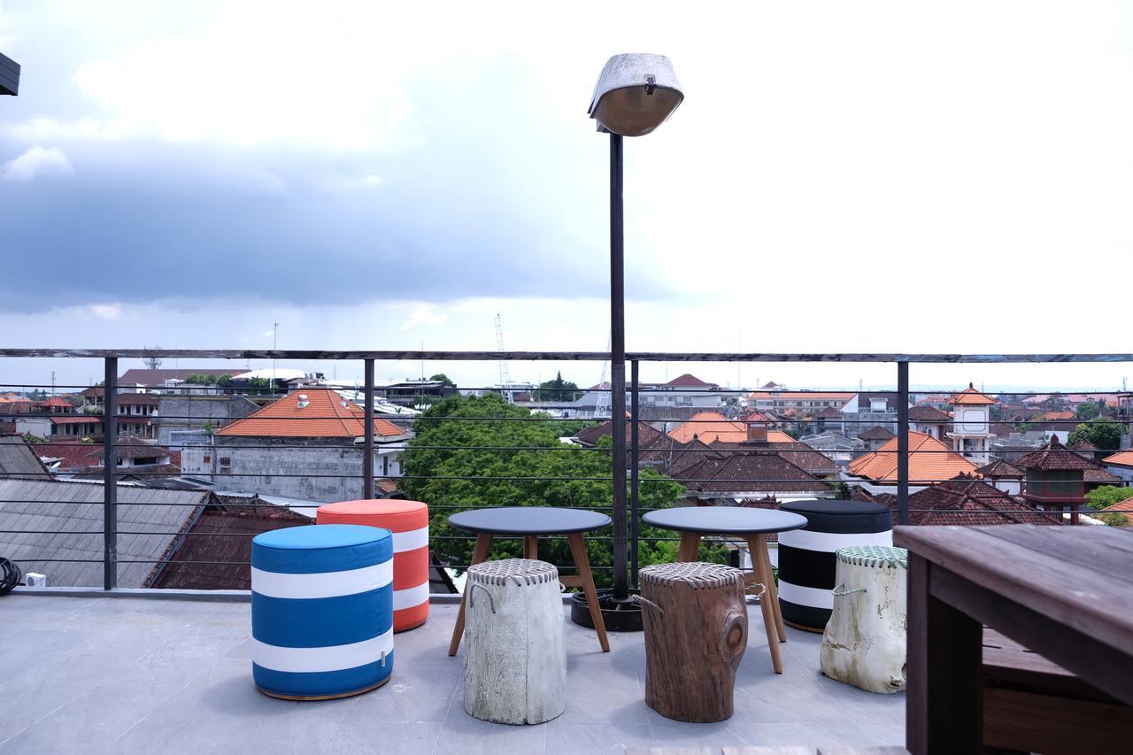 M Boutique Hostel Legian Kuta  Exterior photo
